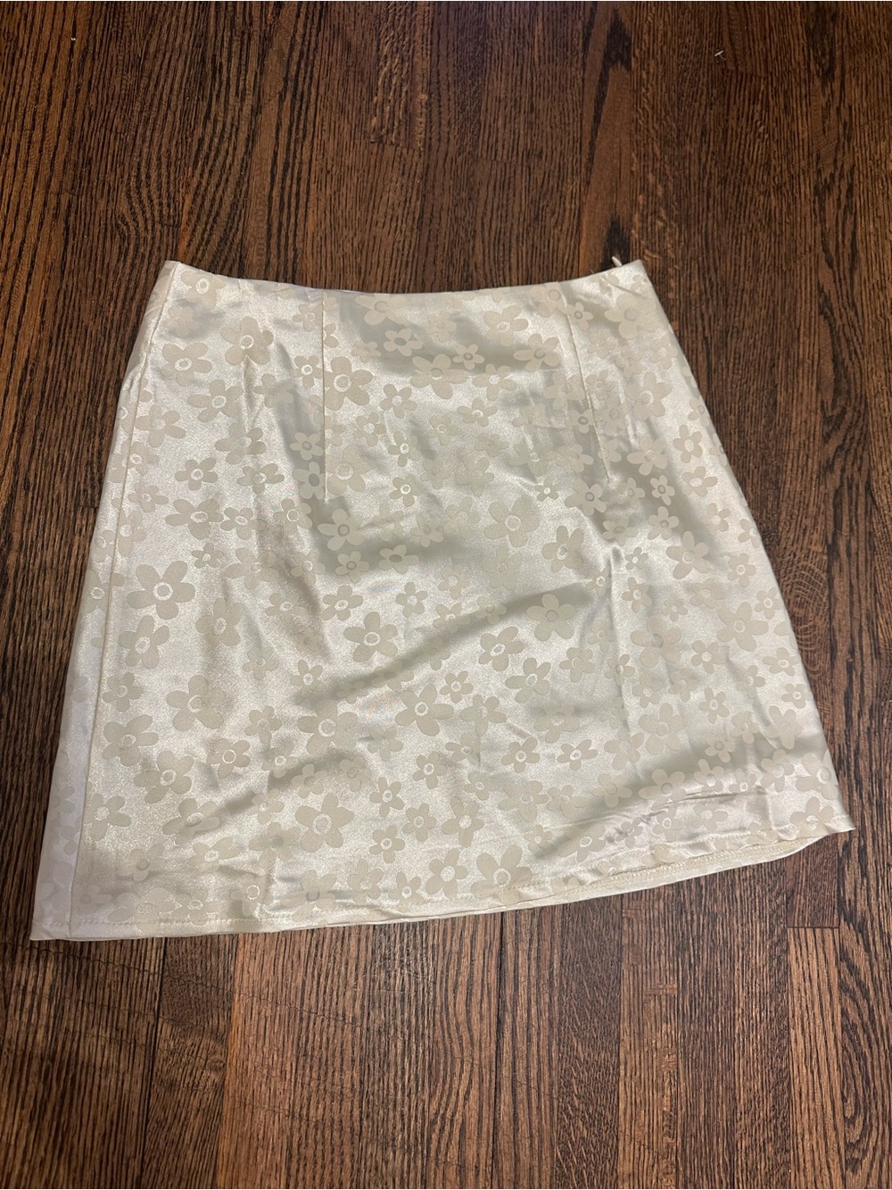 Princess Polly NWT floral cream mini skirt